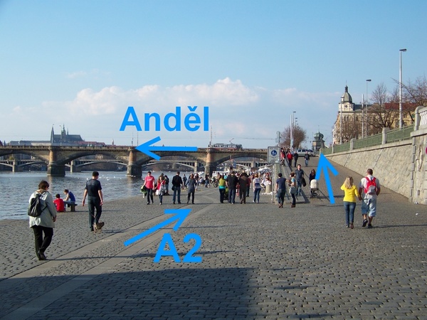 The photo for Předláždění náplavky sjízdnými kočičími hlavami.